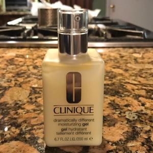 Clinique dramatically different moisturizing gel